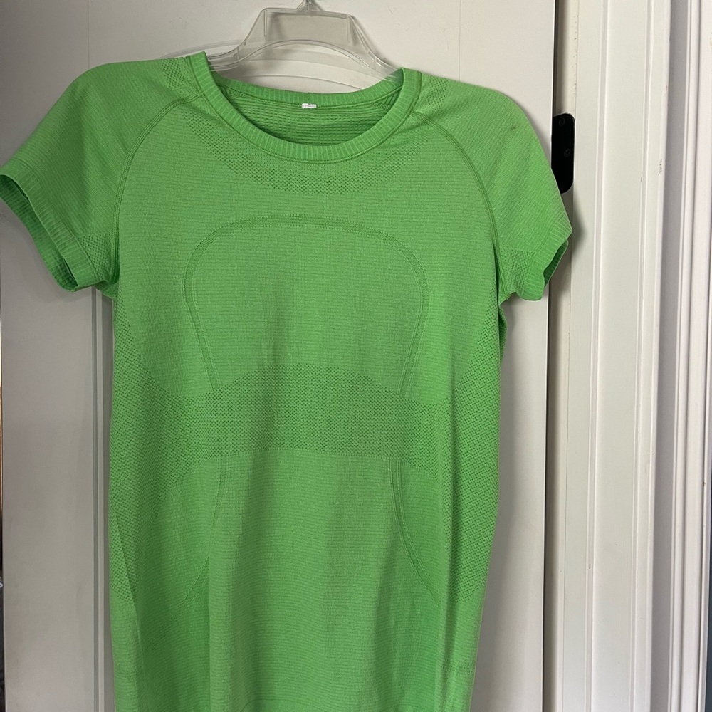 Lululemon Green Women's Swiftly  Performance Top